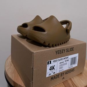 Yeezy Slides Infant Size 4k